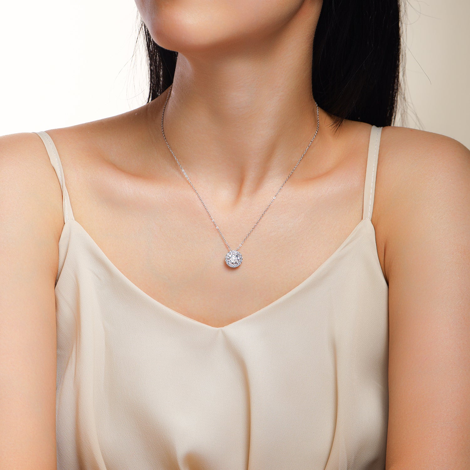 Round Cut Moissanite Halo Pendant Necklace - Ceerom
