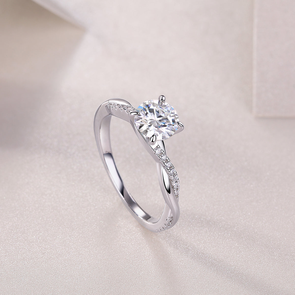 Round Cut Moissanite Pave Wedding Ring - Ceerom