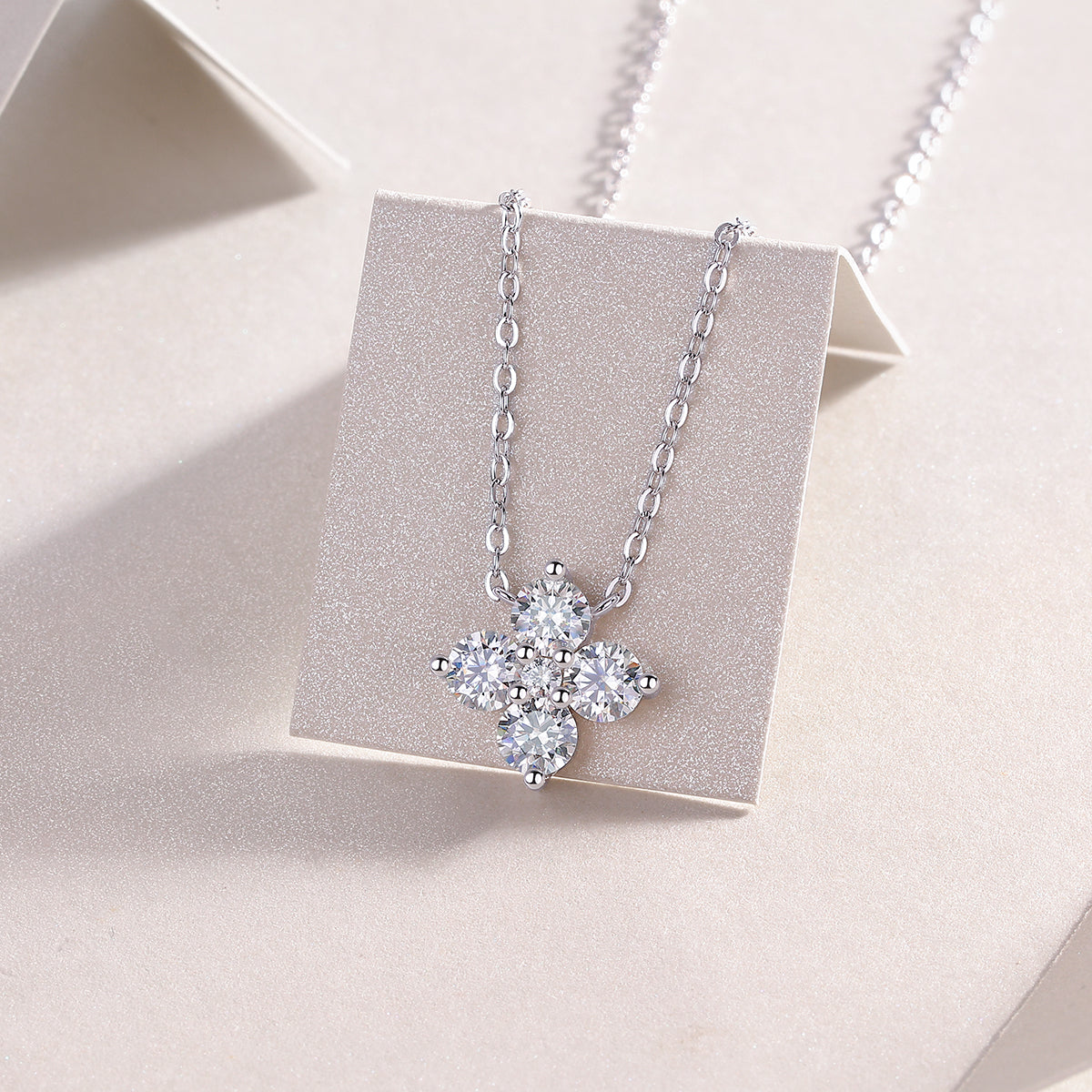 Flower Design Moissanite Pendant Necklace - Ceerom