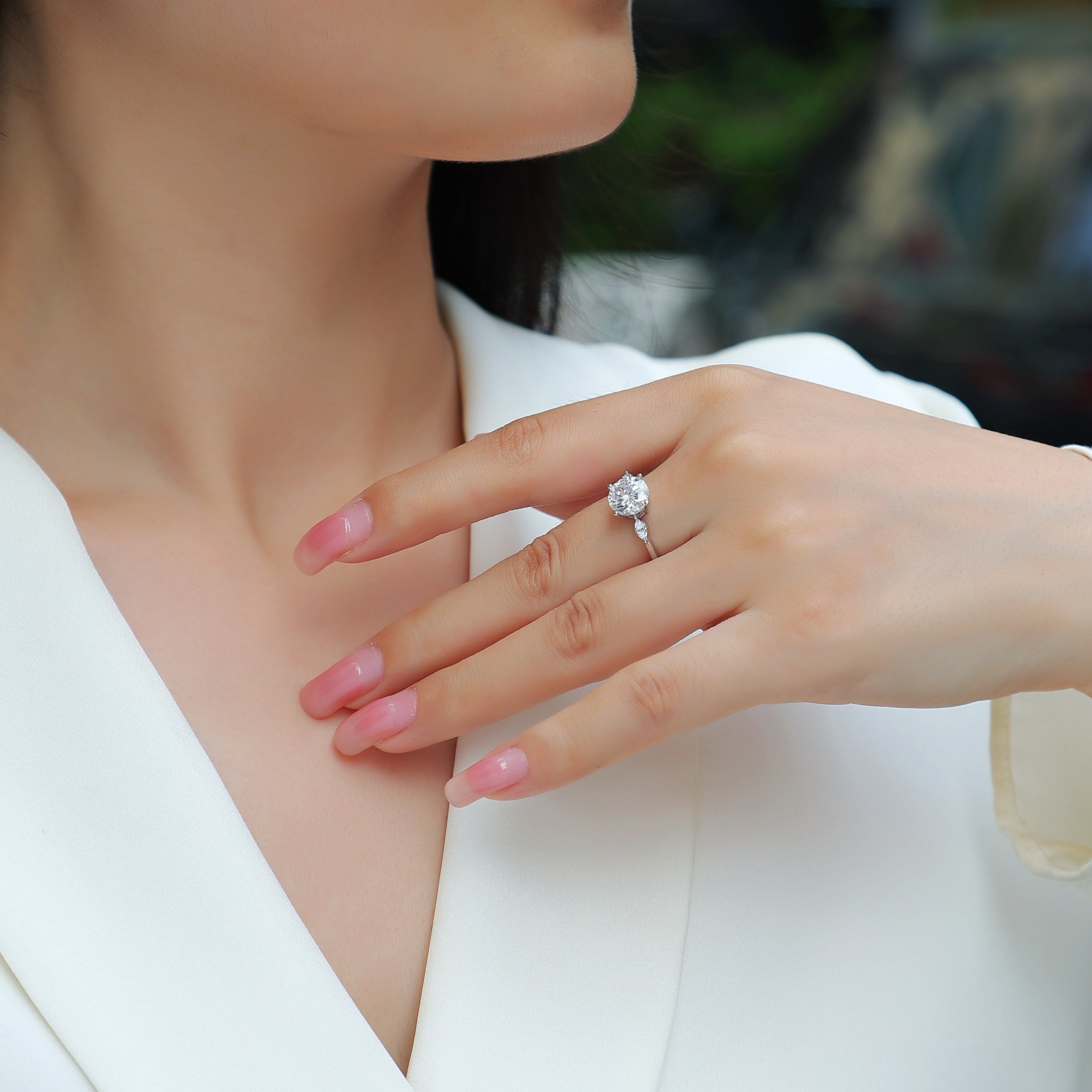 Three Stone Round Cut Moissanite Engagement Ring - Ceerom