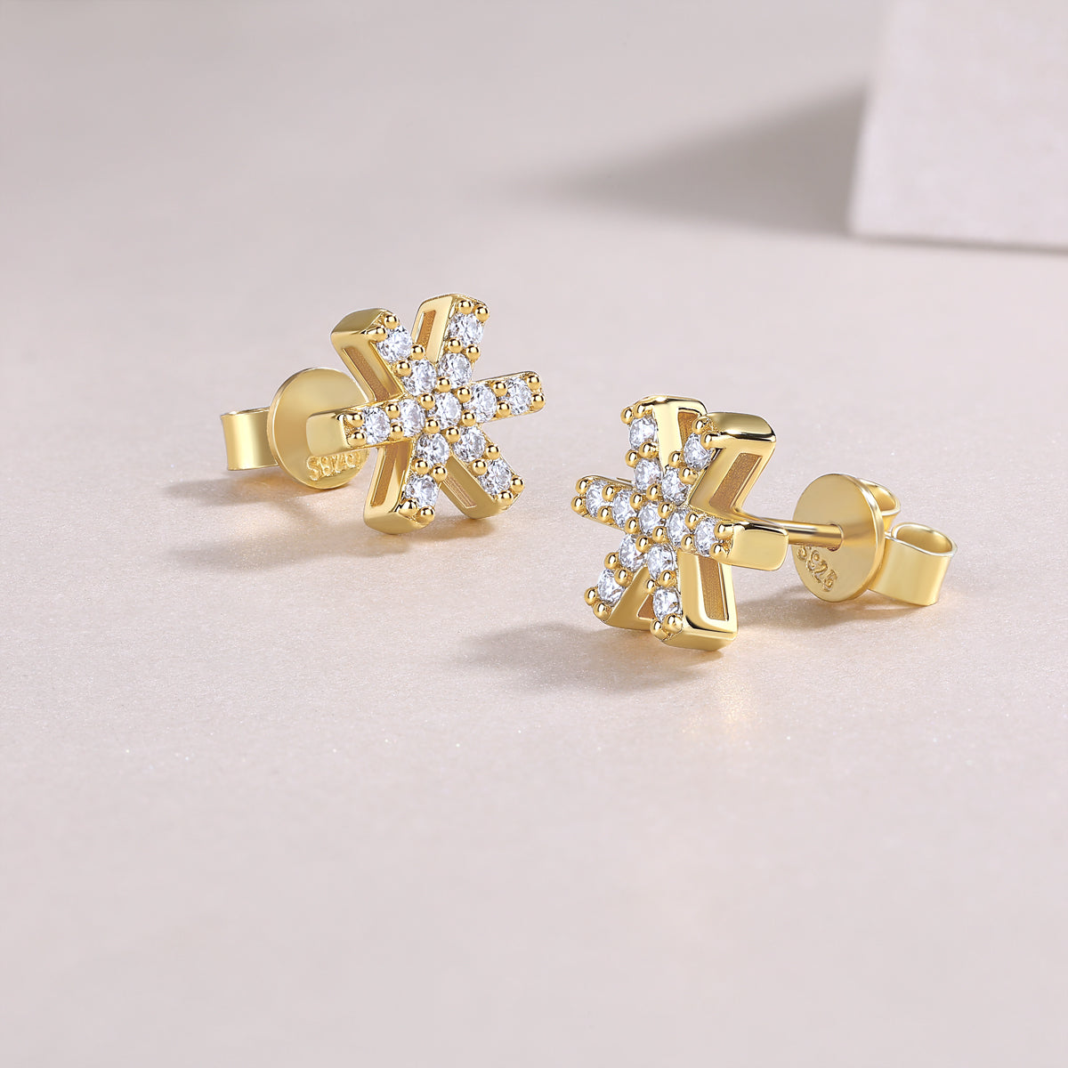 Snowflake Design Moissanite Stud Earrings - Ceerom