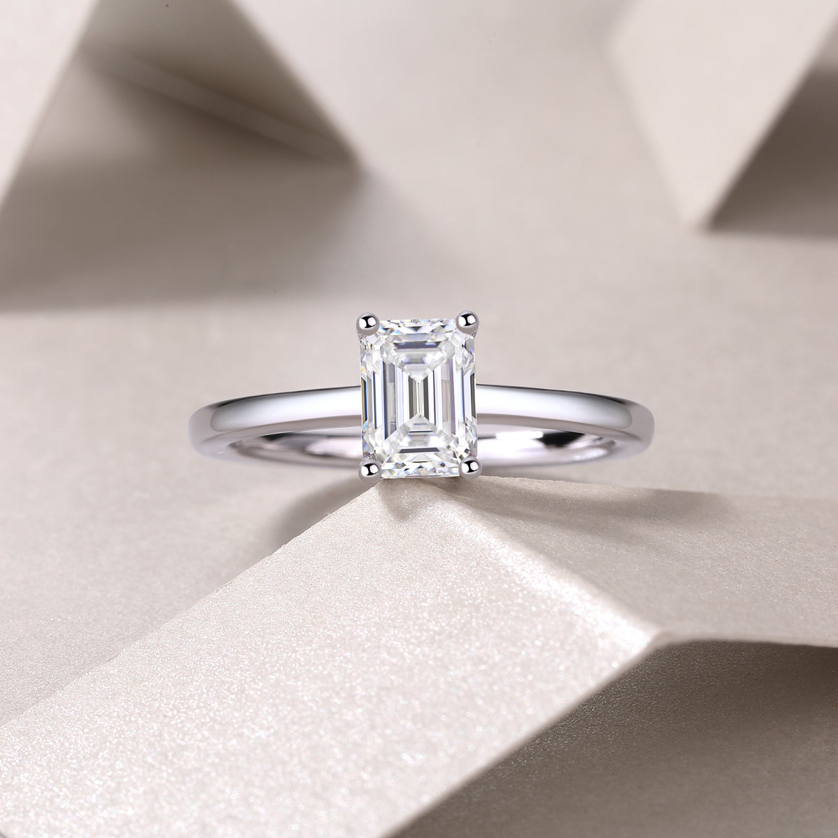 Solitaire Emerald Cut Moissanite Ring - Ceerom
