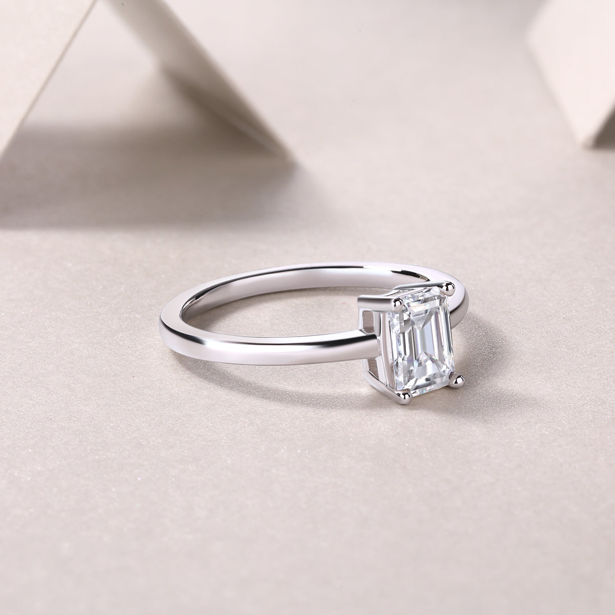 Solitaire Emerald Cut Moissanite Ring - Ceerom