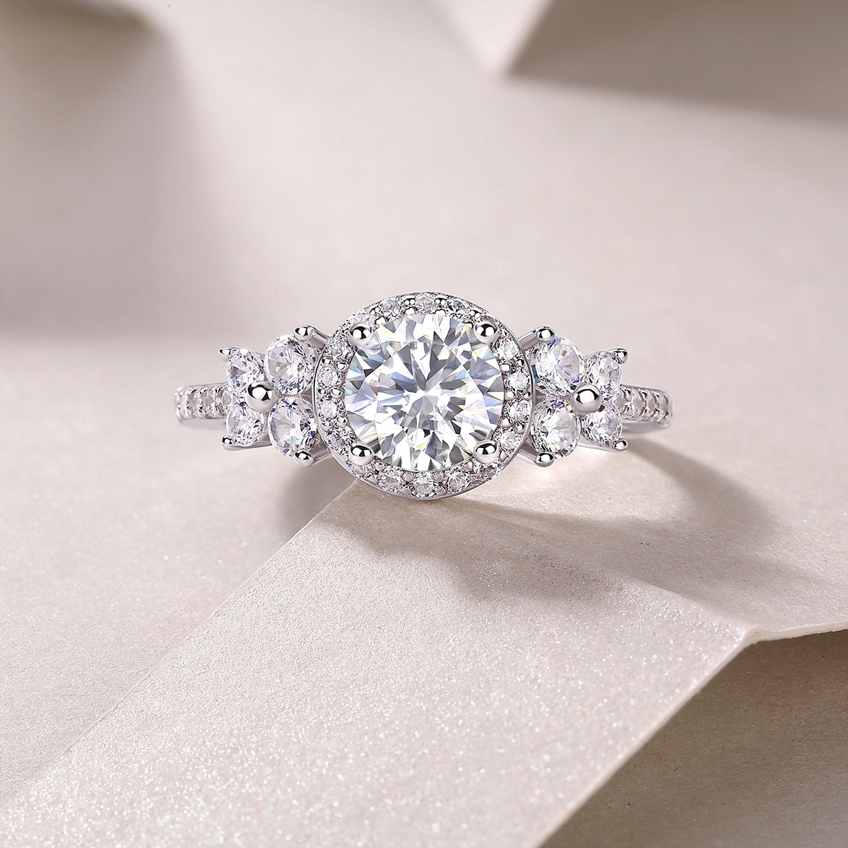 Halo Round Cut Moissanite Ring - Ceerom