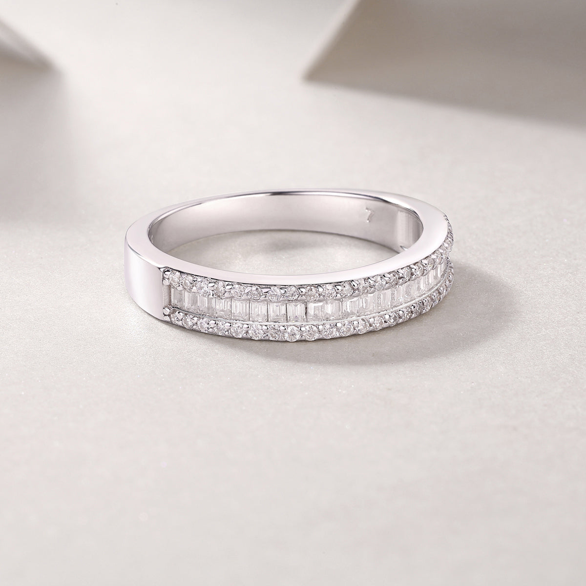 Half a Row of  Moissanite Band Ring - Ceerom