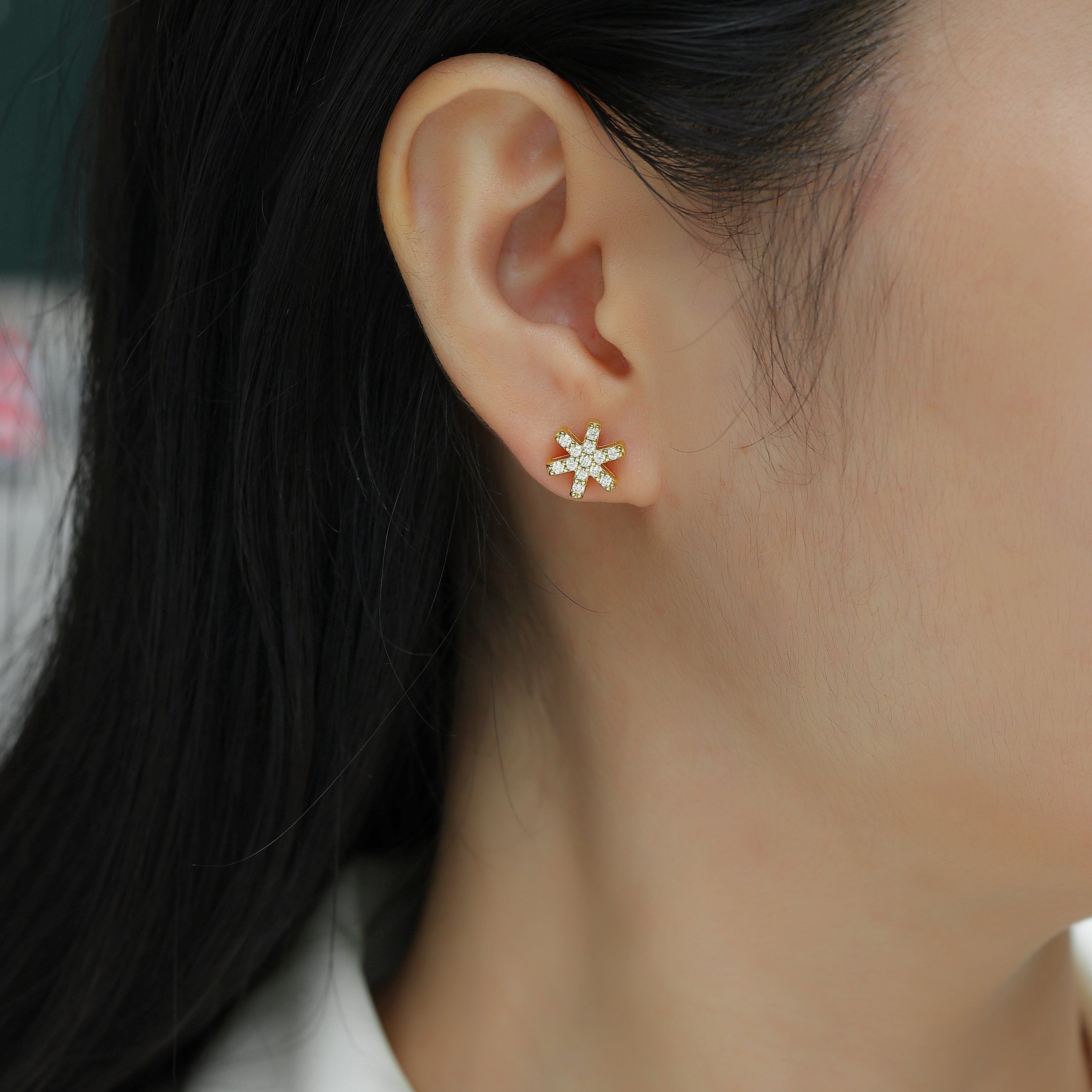 Snowflake Design Moissanite Stud Earrings - Ceerom