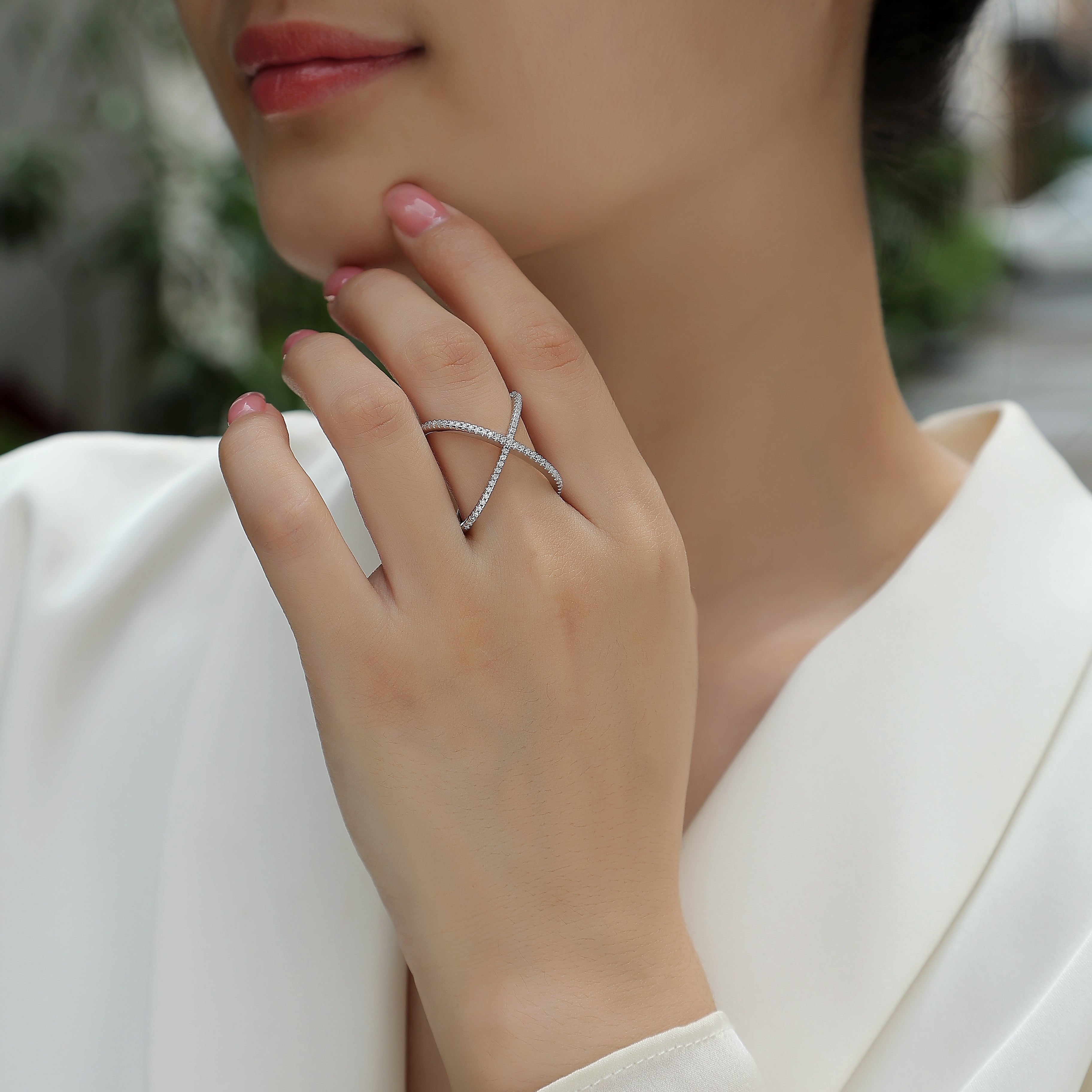 Moissanite Cross Over X Band Ring - Ceerom