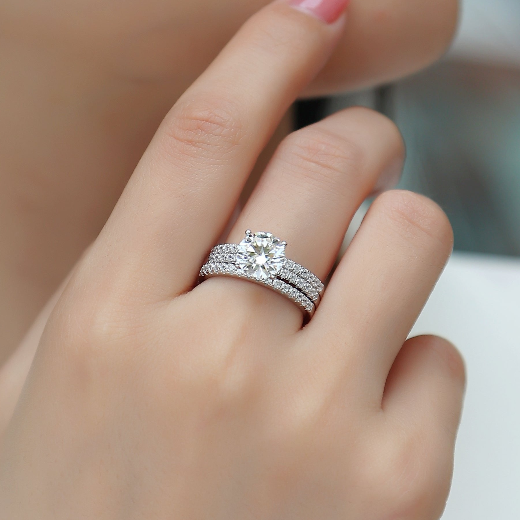 Stackable Round Moissanite Pave Wedding Ring Set - Ceerom