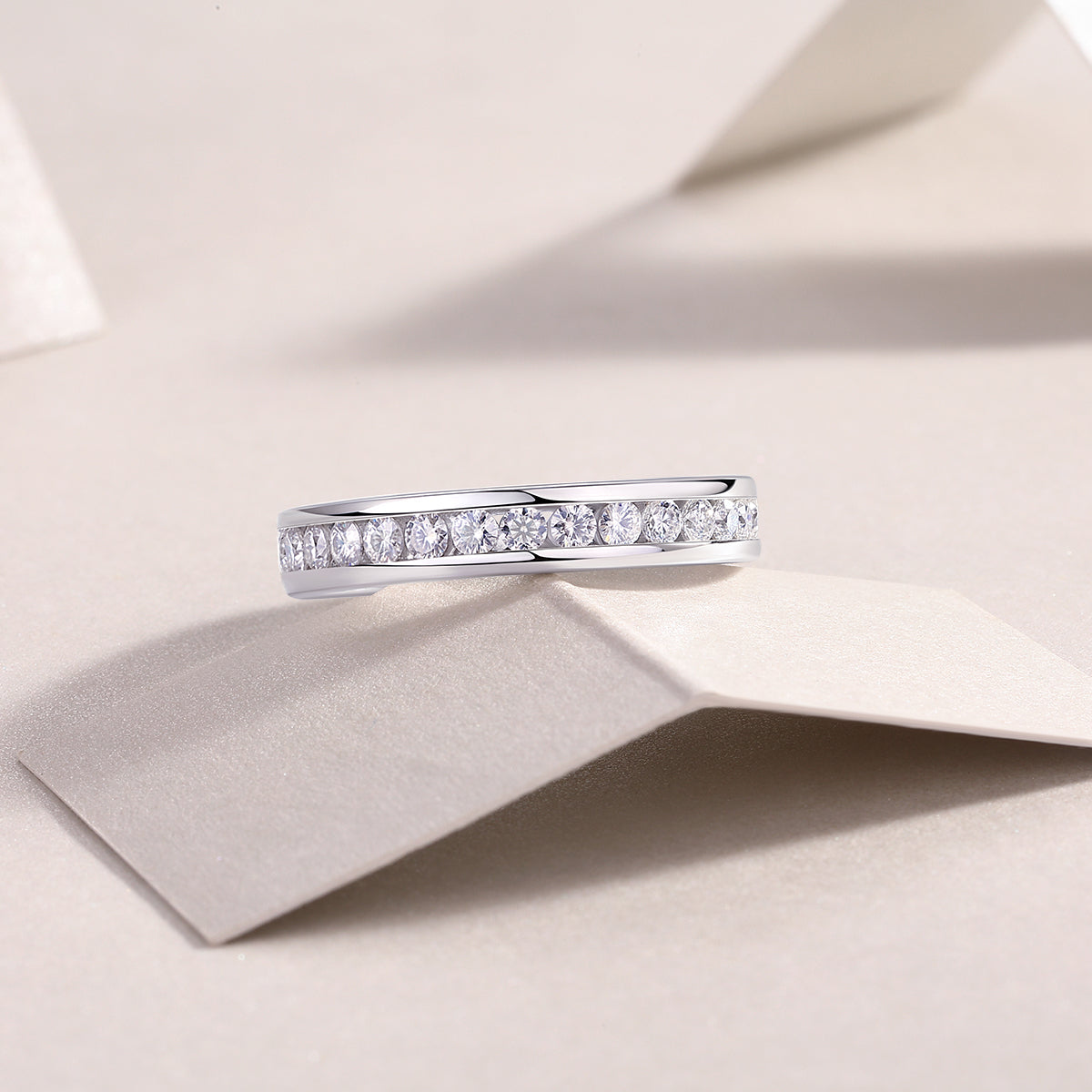 Round Moissanite Wedding Band Eternity Ring - Ceerom