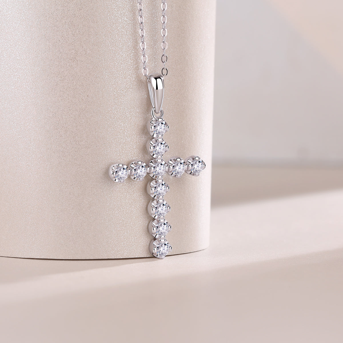 Round Moissanite Cross Pendant Necklace - Ceerom