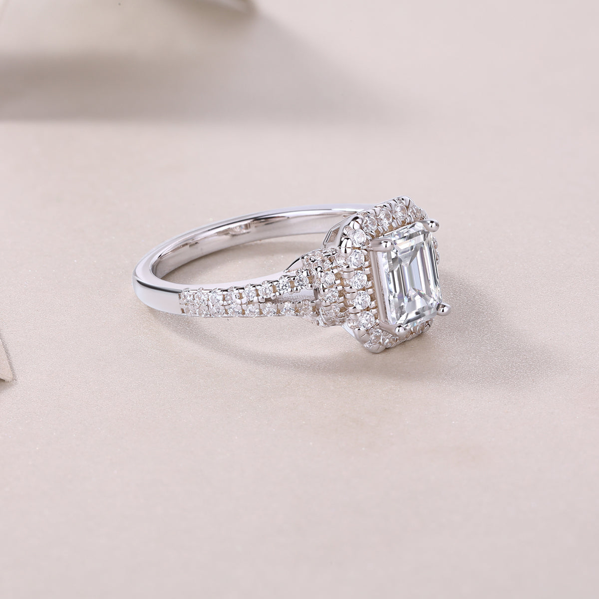 Emerald Cut Moissanite Ring - Ceerom