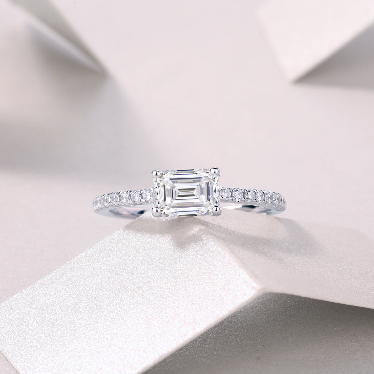 Emerald Cut Moissanite Ring - Ceerom