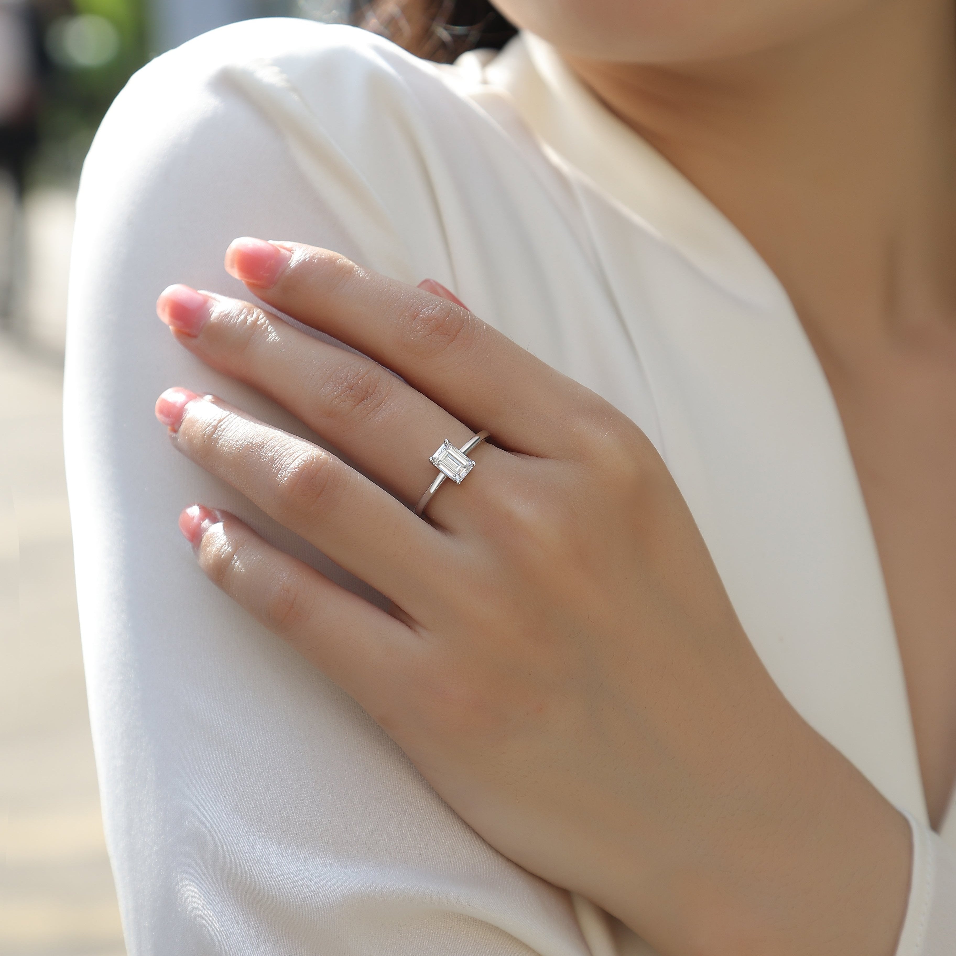 Solitaire Emerald Cut Moissanite Ring - Ceerom
