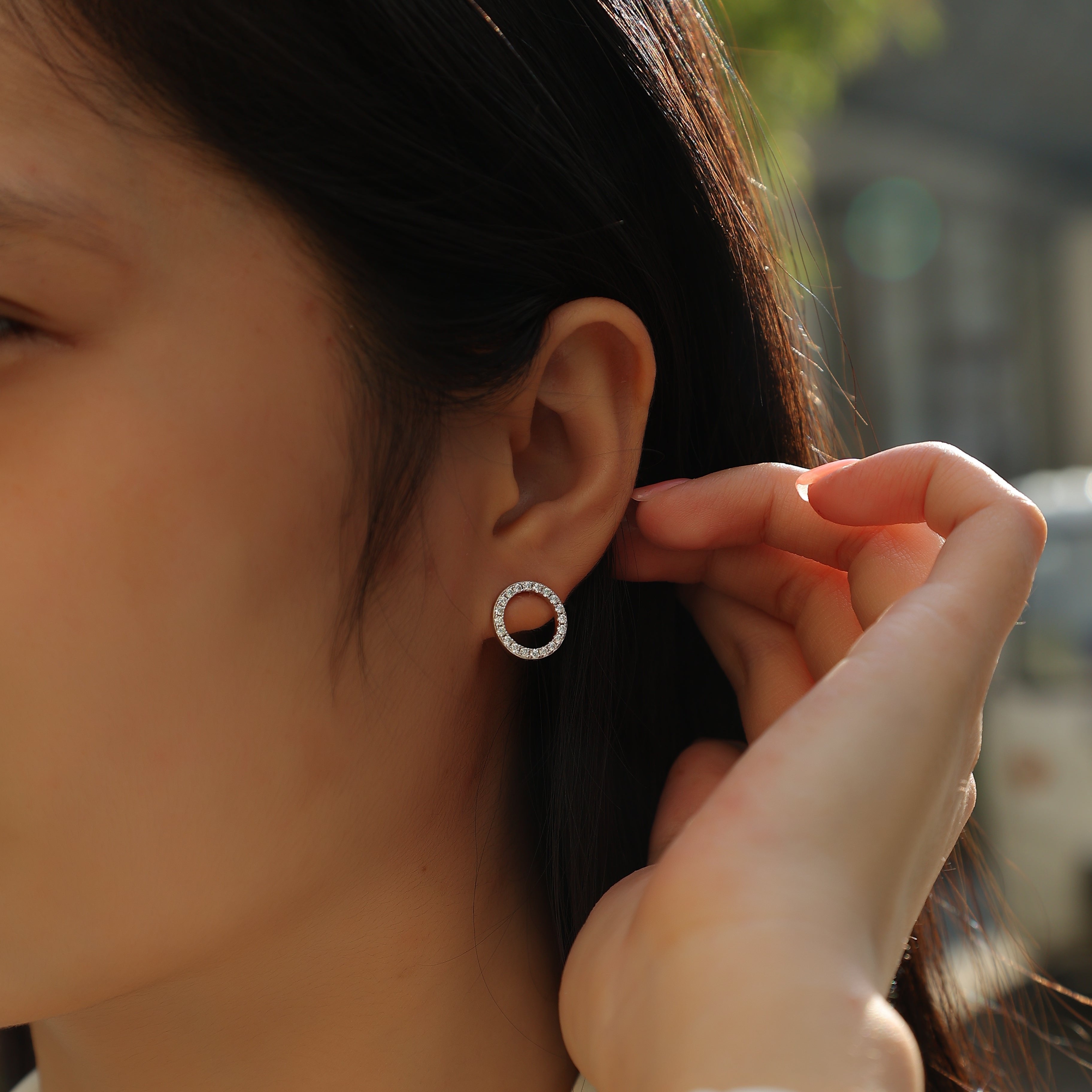 Elegant Moissanite Circle Stud Earrings - Ceerom