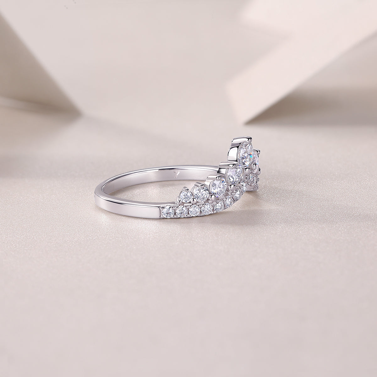Moissanite Crown Wedding Band - Ceerom
