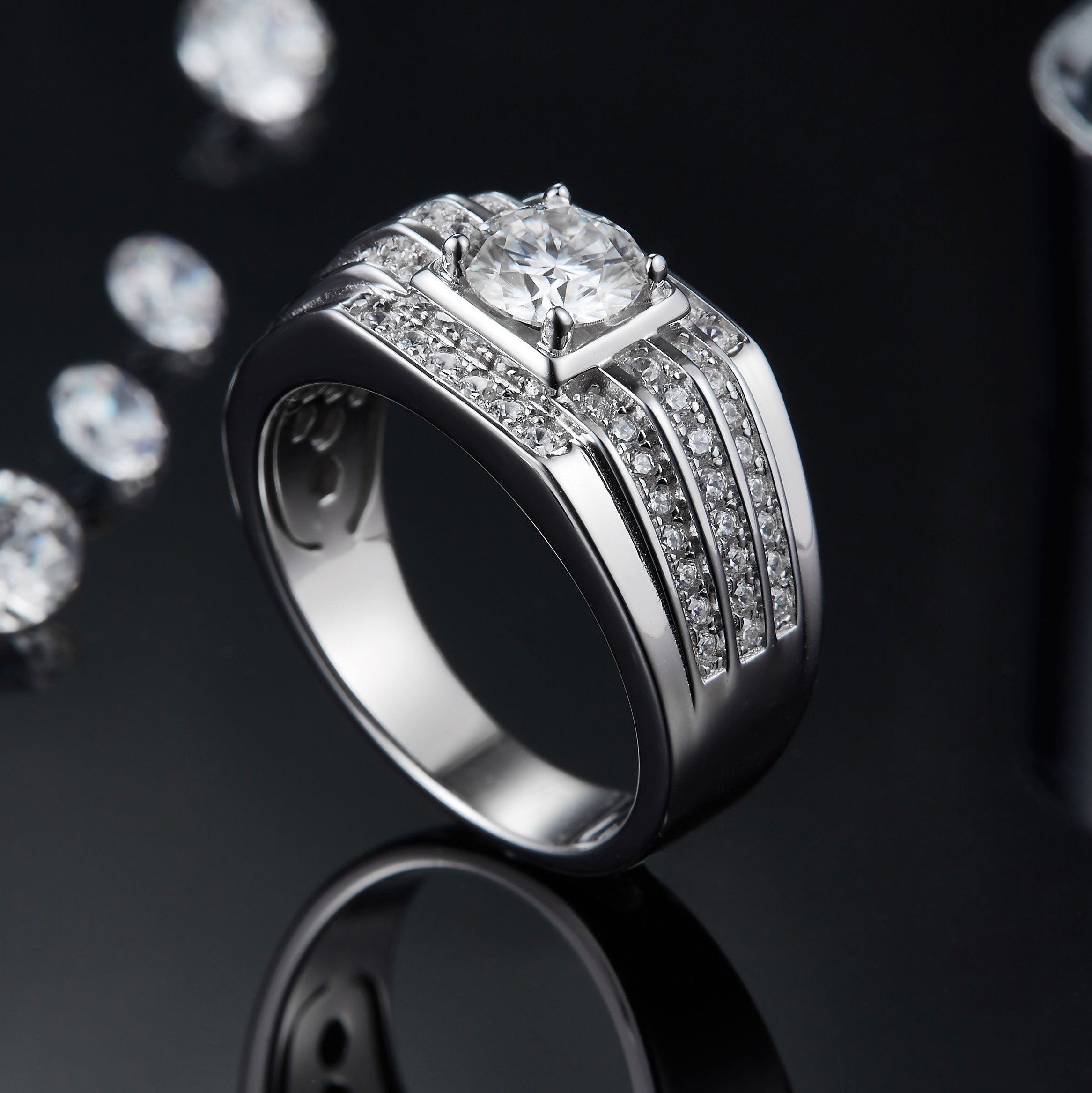 Men's Round Moissanite Halo Engagement Ring - Ceerom