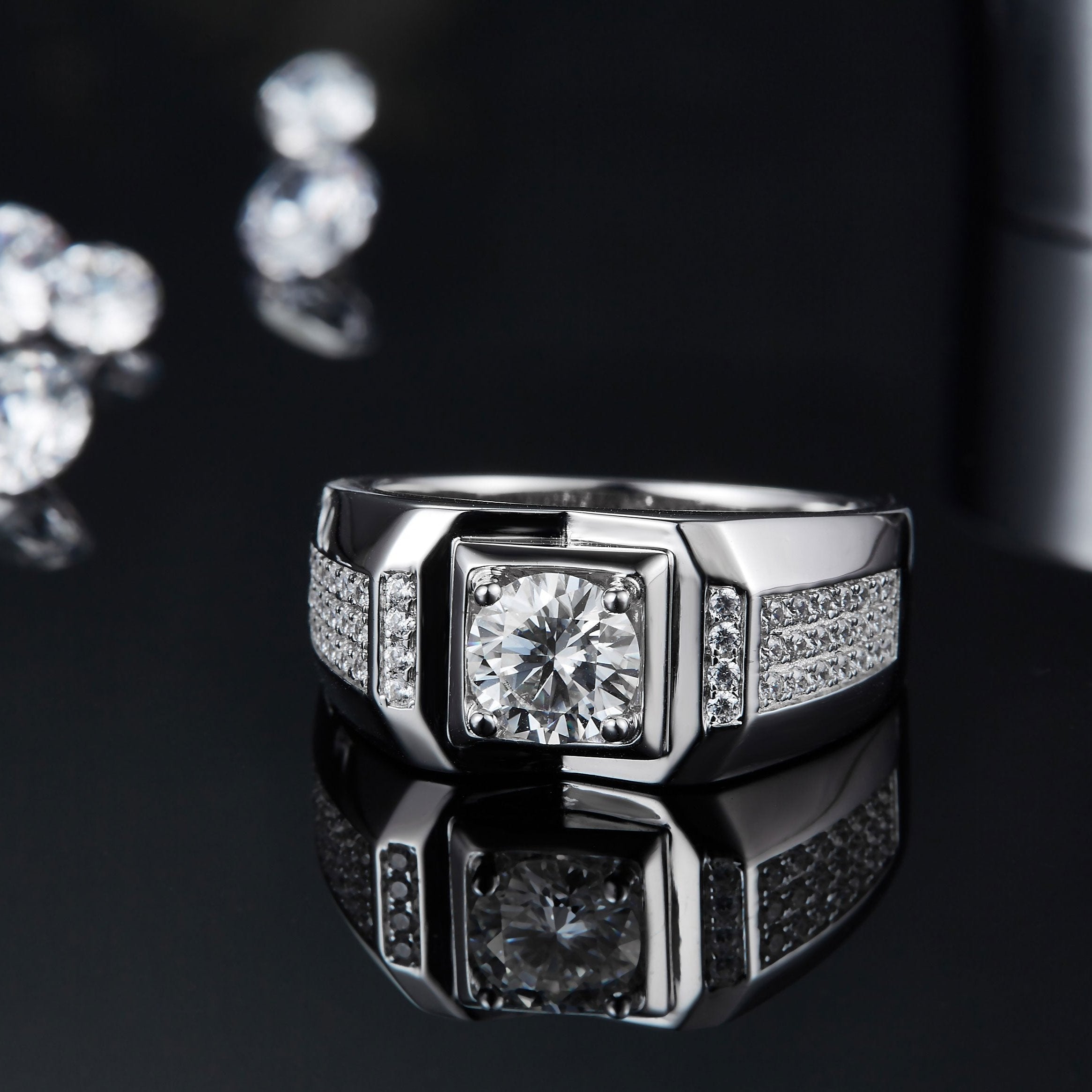 Men's Round Moissanite Engagement Ring - Ceerom