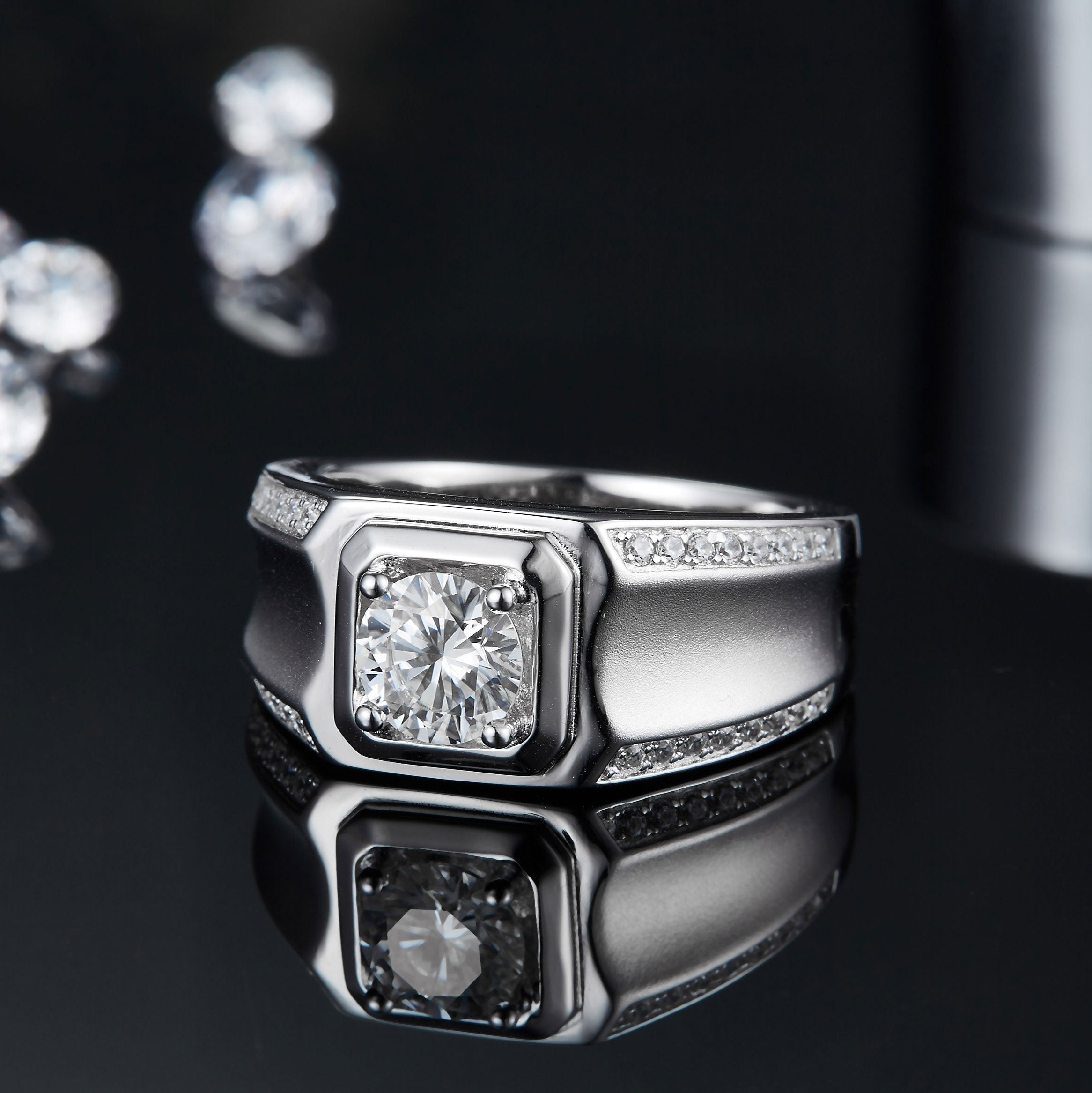 Men's Round Moissanite Vintage Engagement Ring - Ceerom