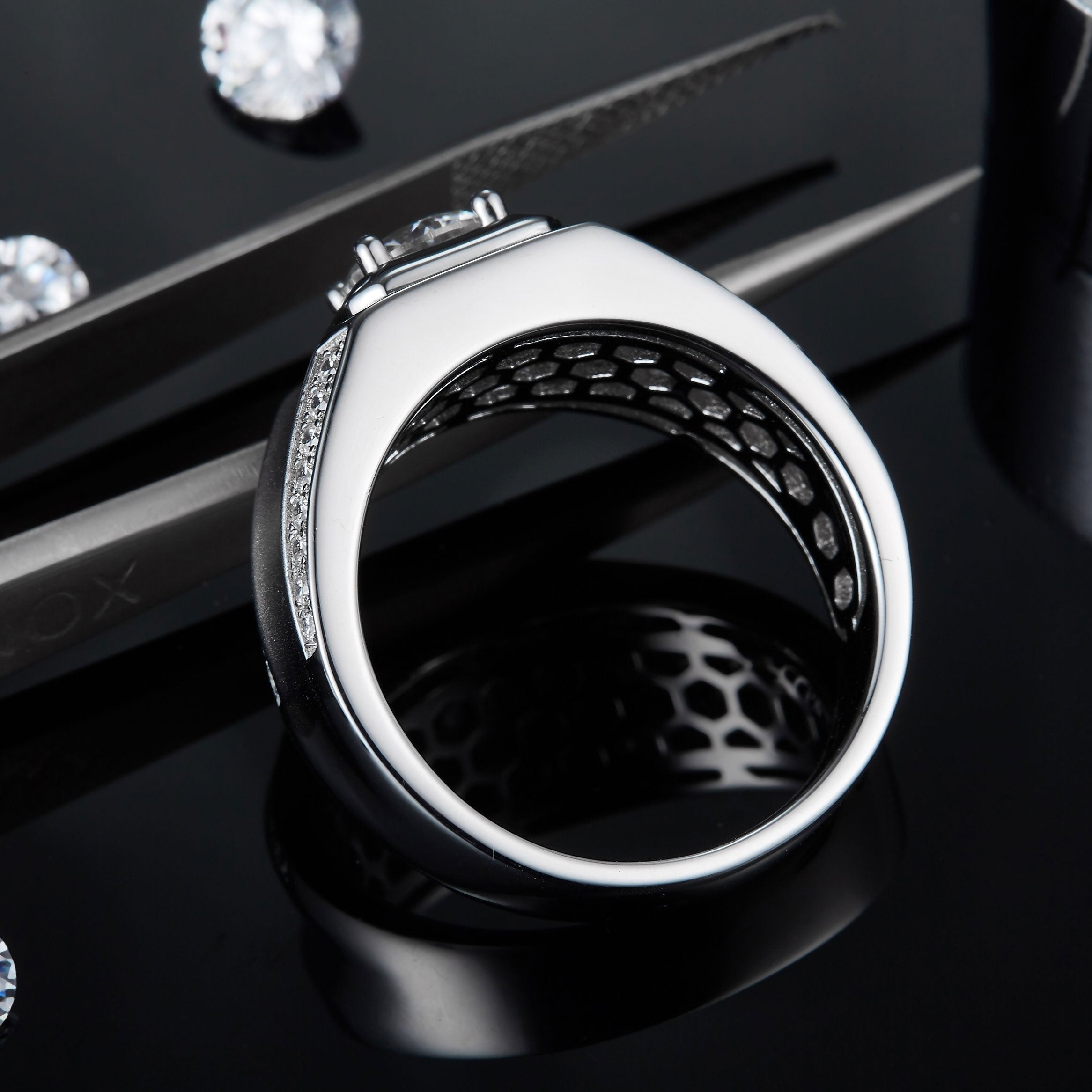 Men's Round Moissanite Vintage Engagement Ring - Ceerom