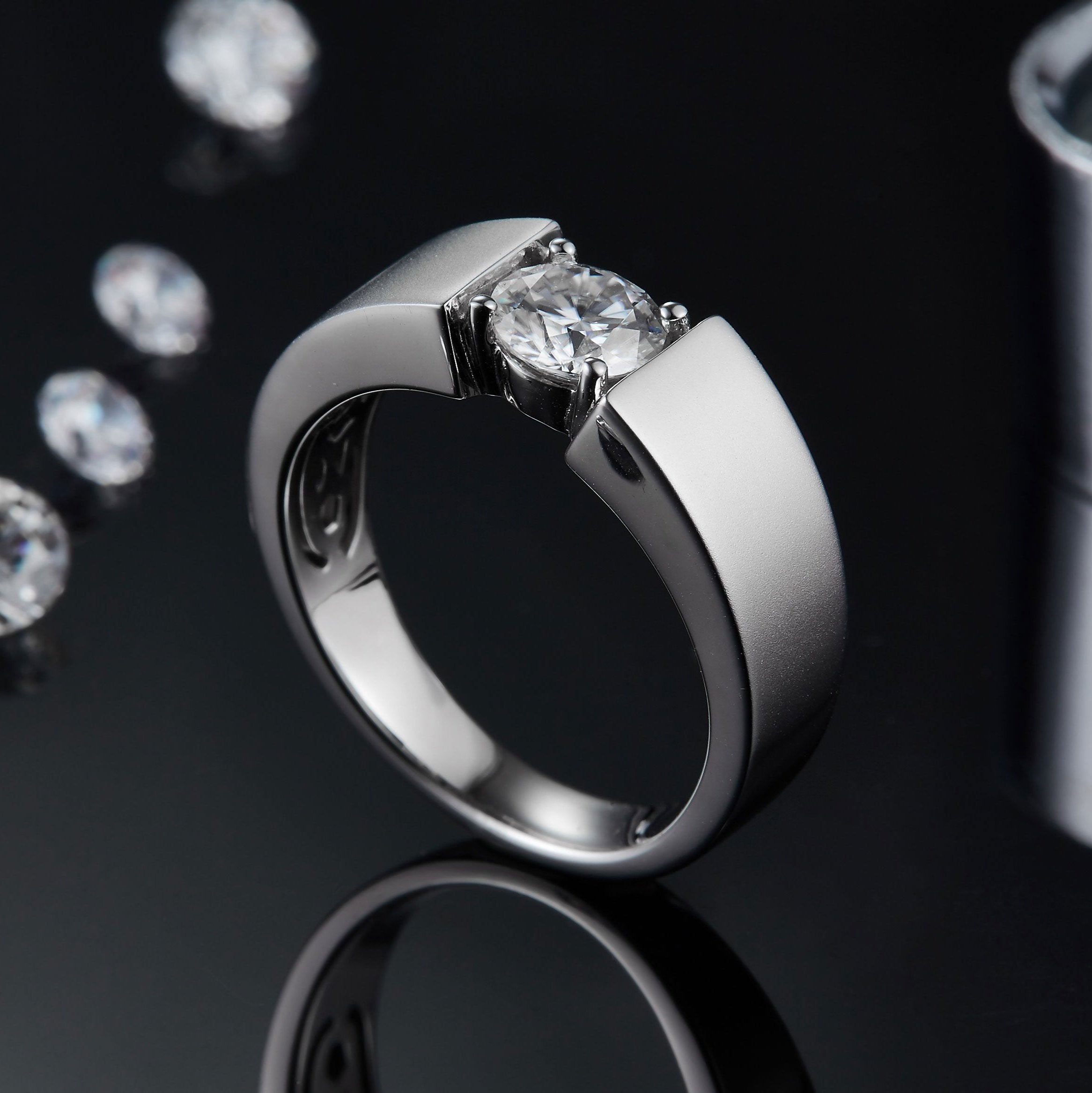 Men's Round Cut Moissanite Wedding Band Ring - Ceerom