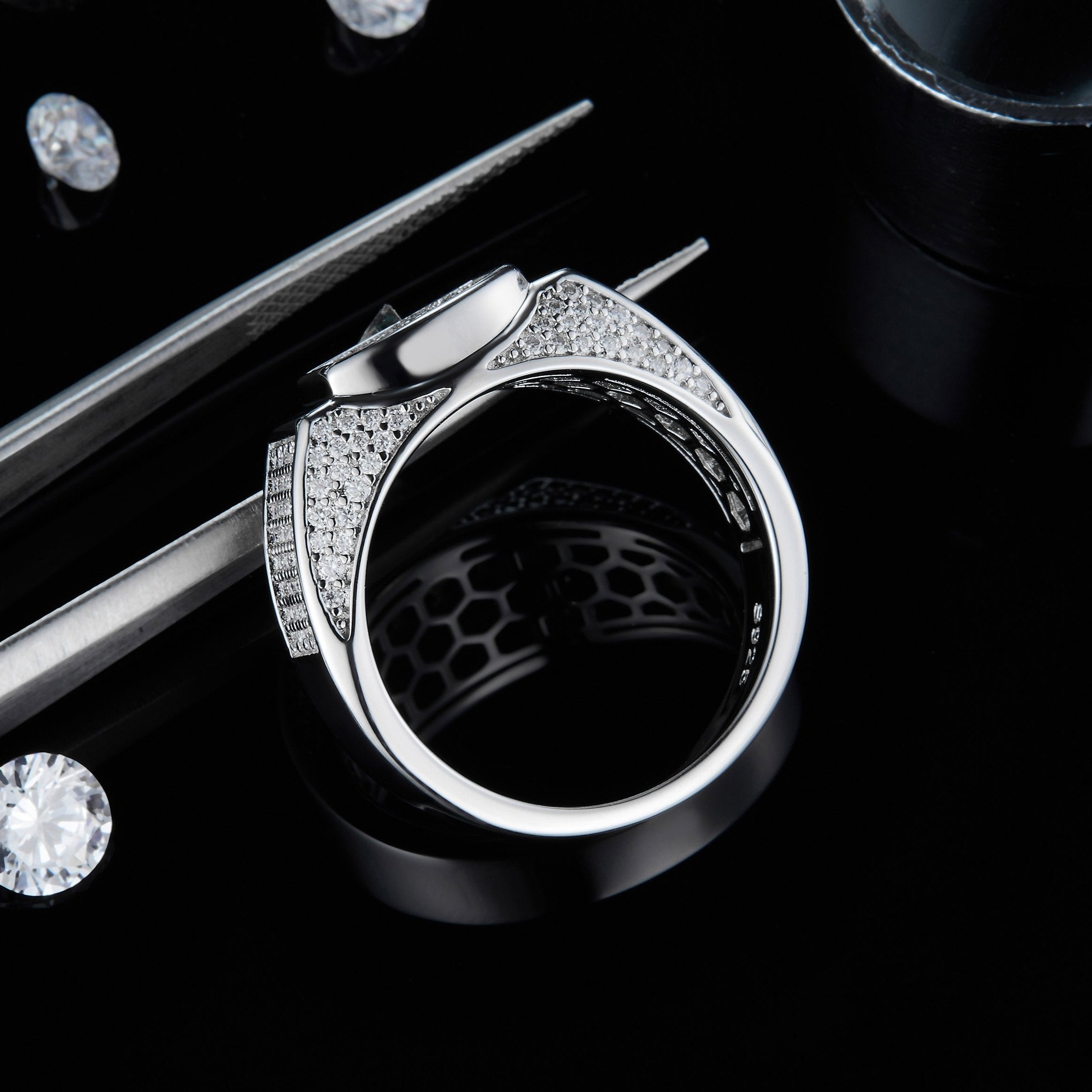 Men's Hip Pop Rock Moissanite Ring - Ceerom